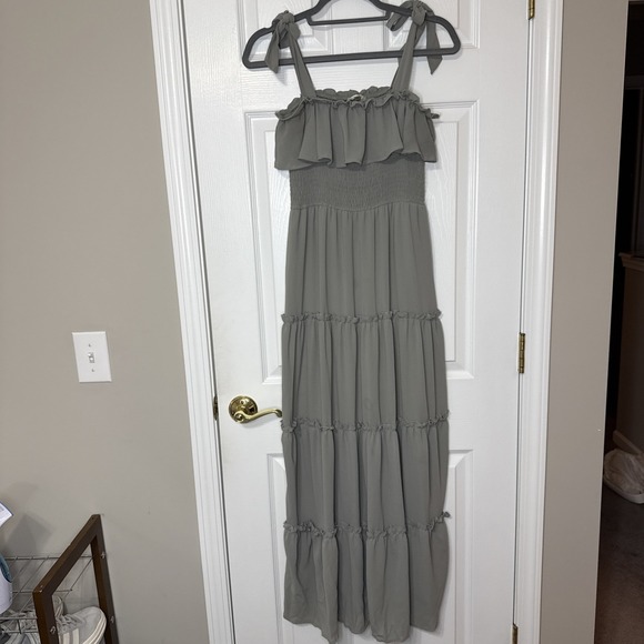 Altar’d State Dresses & Skirts - Elegant Gray Maxi Dress